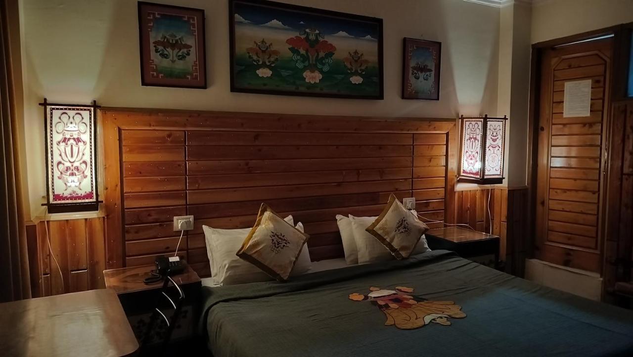 Auspiscious Him View Hotel McLeod Ganj Exterior foto